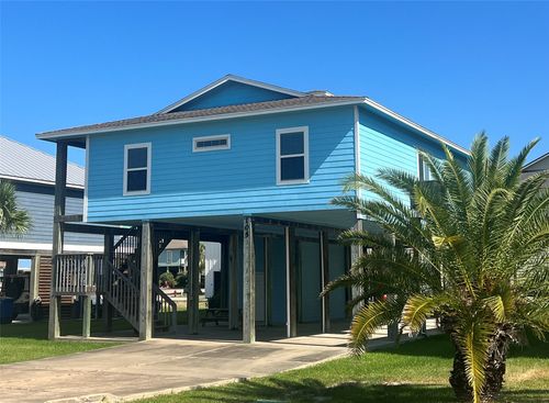 105 Pelican Street, Port O'Connor, TX, 77982 | Card Image