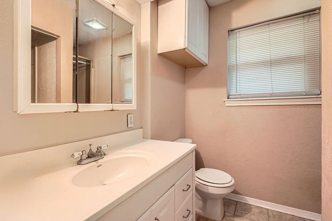 Bathroom | Image 15