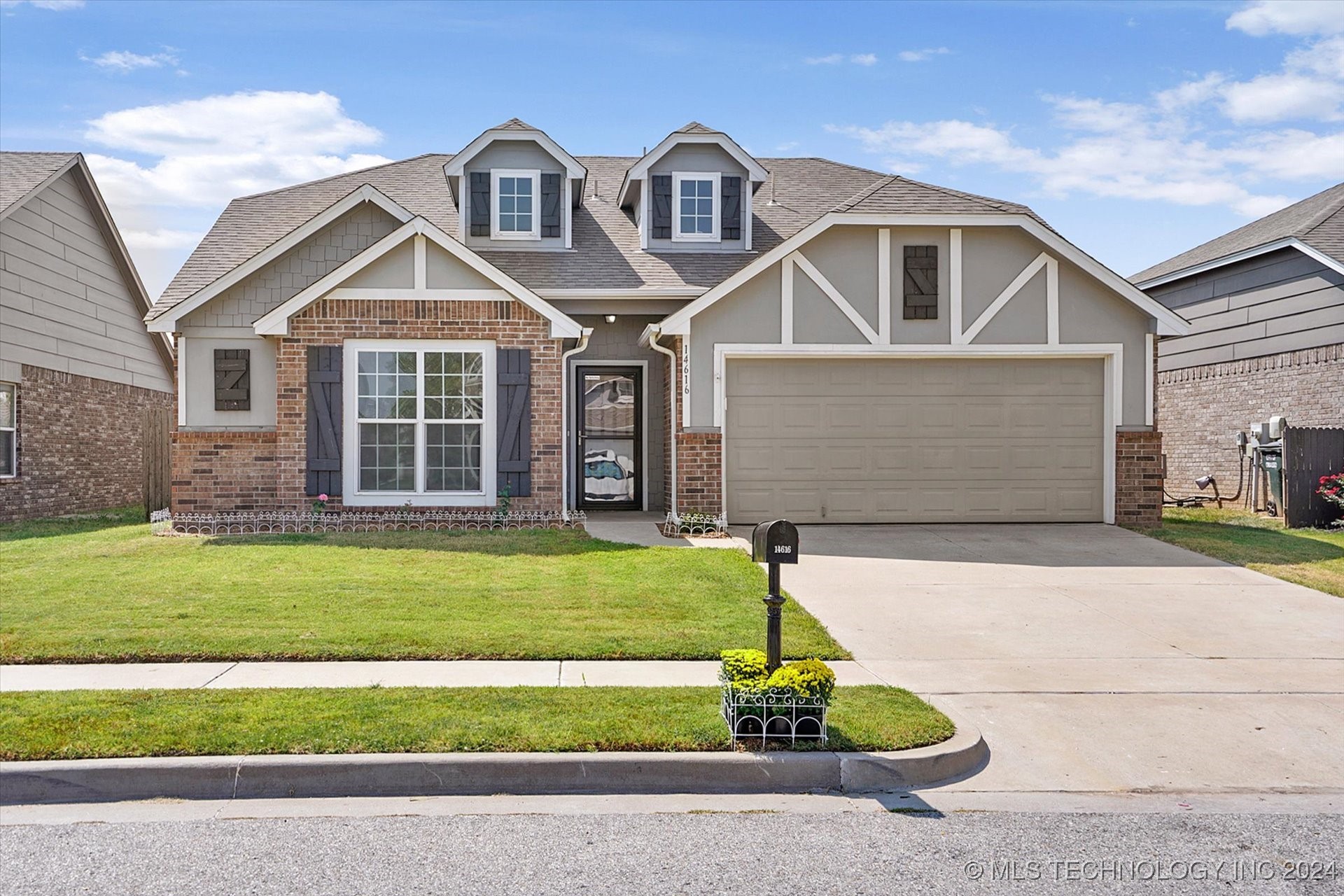 111th Ct, Owasso, OK 74055