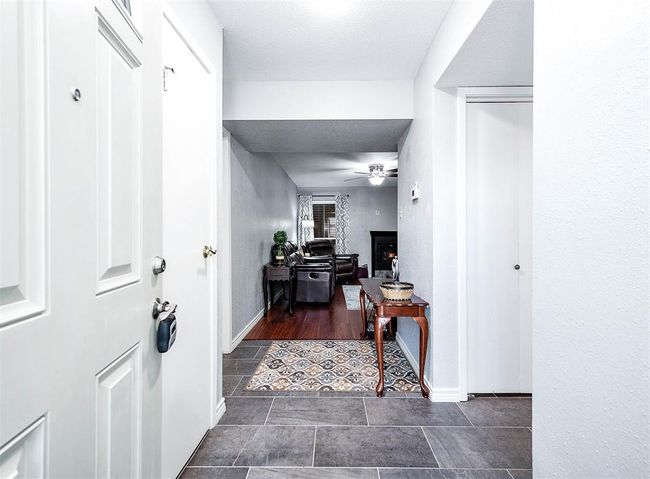 Entry | Image 4