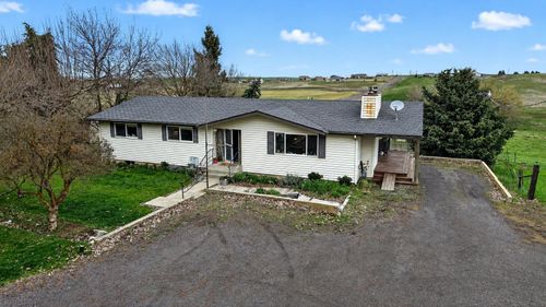 27164 Gunning Rd N, Davenport, WA, 99122-9657 | Card Image