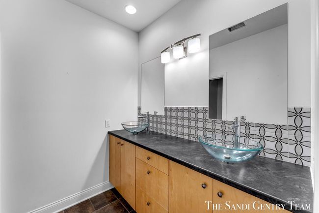 15 - 917 W Savidge St, Condo with 2 bedrooms, 2 bathrooms and null parking in Spring Lake MI | Image 29