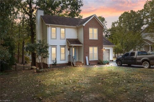 420 Sherwood Ct, Eden, NC, 27288-2871 | Card Image