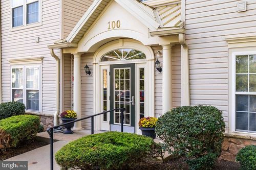 apt-104-100 Fiddleleaf Ln, WARRINGTON, PA, 18976-3045 | Card Image