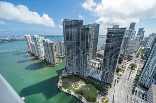 4902-200 Biscayne Boulevard Way, Miami, FL, 33131-2165 | Card Image