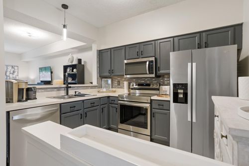 1204-11719 Ryan Cir, Burnsville, MN, 55337-3254 | Card Image