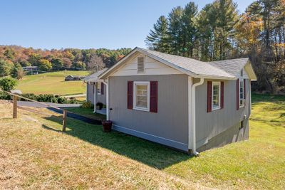 408 Chestnut Drive, House other with 3 bedrooms, 1 bathrooms and null parking in Galax VA | Image 3