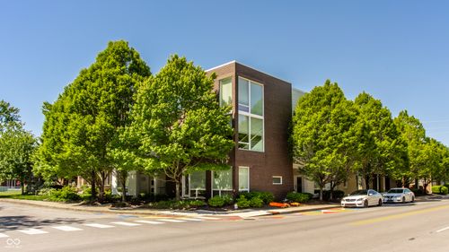 14-932 Broadway St, Indianapolis, IN, 46202-2734 | Card Image