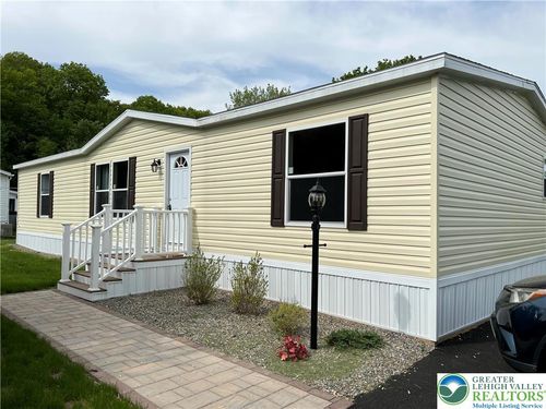 342 Upper Pmhe South Dr, East Stroudsburg, PA, 18302-6908 | Card Image