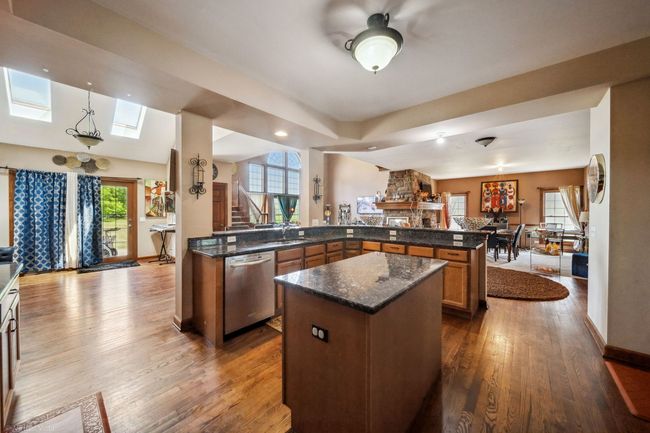 26200 W Chatham Dr, House other with 5 bedrooms, 3 bathrooms and 3 parking in Plainfield IL | Image 11