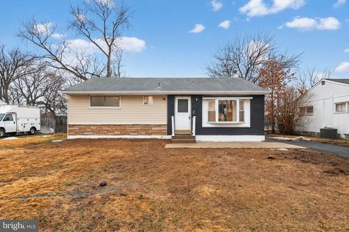 904 Arthur Ave, BRISTOL, PA, 19007-2406 | Card Image