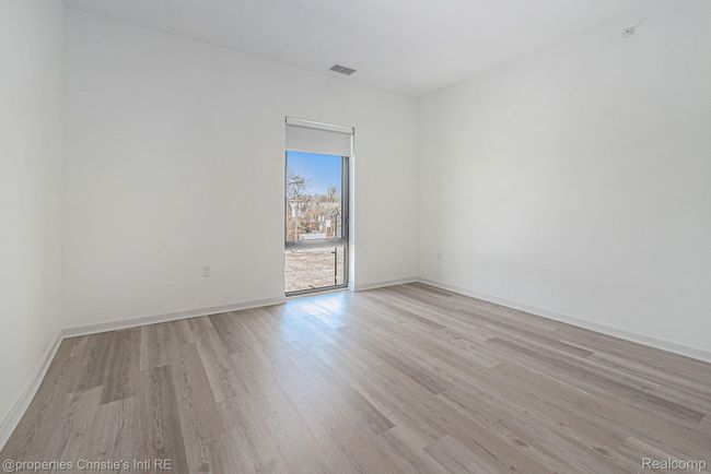 212 - 7410 Kercheval St, Condo with 2 bedrooms, 2 bathrooms and null parking in Detroit MI | Image 8