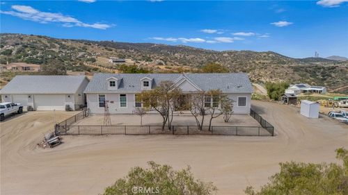 22841 Seabright Pl, Nuevo, CA, 92567-9018 | Card Image