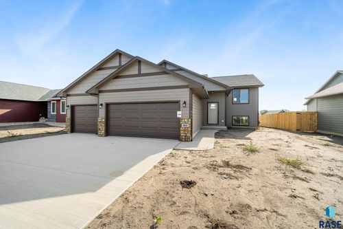 804 N Juniper St, Lennox, SD, 57039-2387 | Card Image