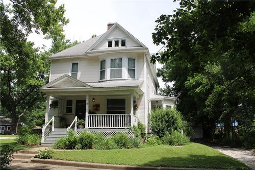 811 W North 1st St, Shelbyville, IL, 62565-1303 | Card Image