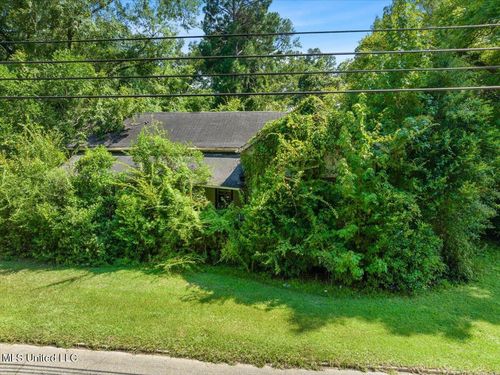 418 Lafayette St, Columbia, MS, 39429-2302 | Card Image