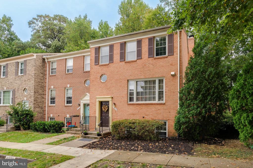 Waterford Ct, Vienna, VA 22181