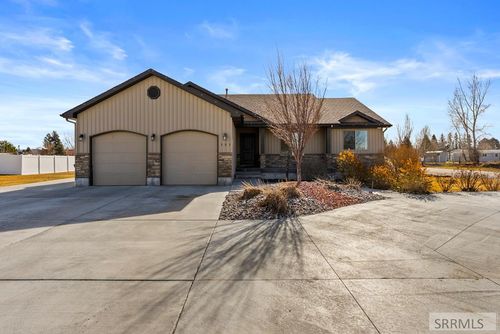 303 S Park Ave, Firth, ID, 83236-4726 | Card Image