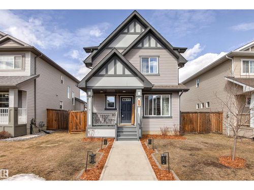 38 Hewitt Cir, Spruce Grove, AB, T7X0K6 | Card Image