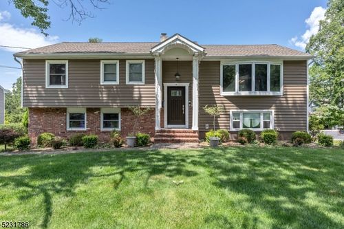 48 Hillcrest Ave, Berkeley Heights, NJ, 07922-1918 | Card Image