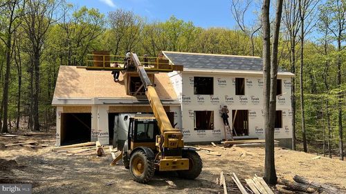 1163 Kuhn Rd, BOILING SPRINGS, PA, 17007-9631 | Card Image