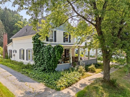 26 Mountain St, Bristol, VT, 05443-1310 | Card Image