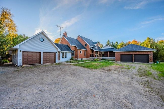 5822 2 Nd Line, Home with 4 bedrooms, 4 bathrooms and 24 parking in Orton ON | Image 4