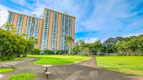 apt-1950-1515 Nuuanu Ave, Honolulu, HI, 96817-3721 | Card Image