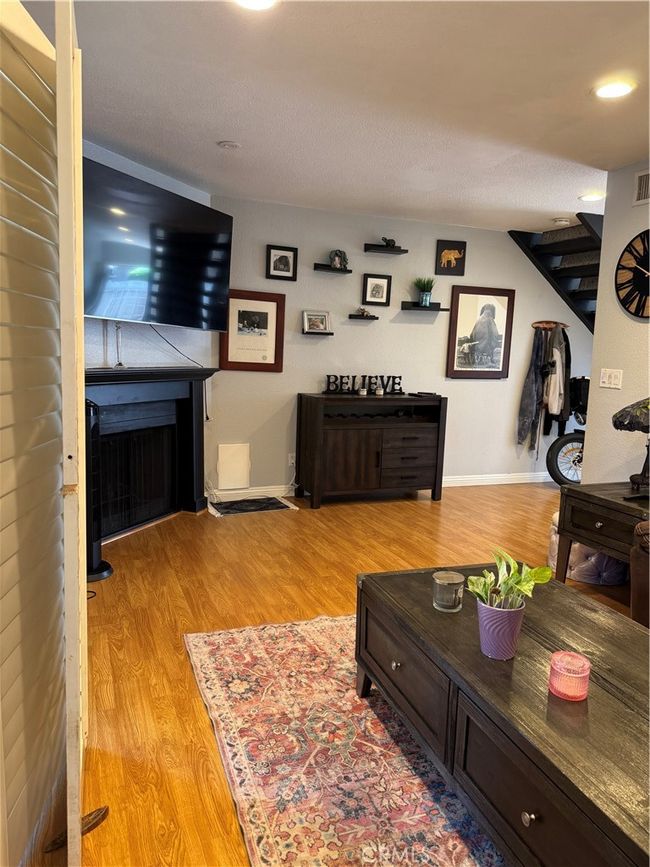 4 - 1036 Sea Breeze Dr, Townhouse with 2 bedrooms, 2 bathrooms and 2 parking in Costa Mesa CA | Image 8