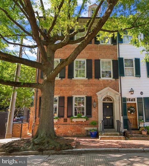 210 Prince St, ALEXANDRIA, VA, 22314-3314 | Card Image