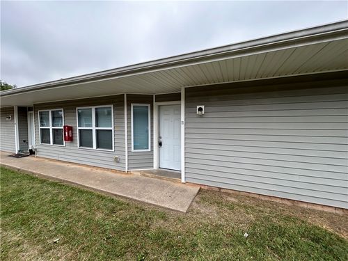 d-407 Park St, Springdale, AR, 72764-4669 | Card Image