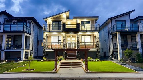 1411 Salter St, New Westminster, BC, V3M5A8 | Card Image