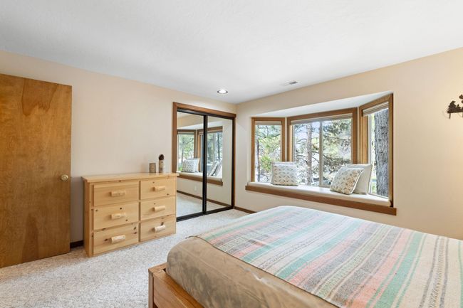 27-Guest BedRoom-WindowSeat-Closet-Justi | Image 27