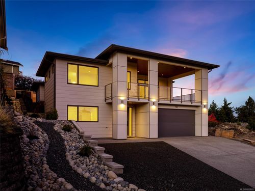 152 Golden Oaks Cres, Nanaimo, BC, V9T0K8 | Card Image