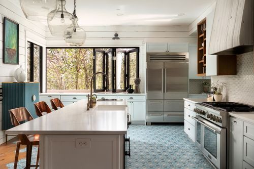 703 E Live Oak St, Austin, TX, 78704-5234 | Card Image