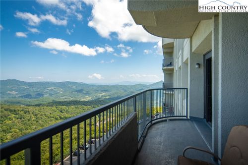 9-2911-303 Sugar Top Drive, Sugar Mountain, NC, 28604 | Card Image