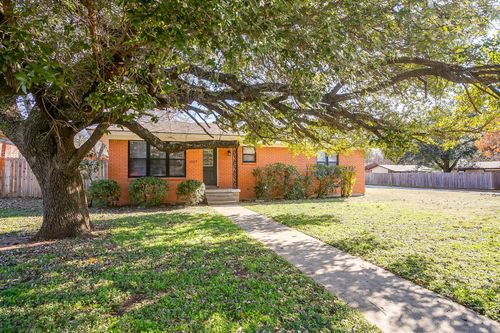 1327 Southern Blvd, Cleburne, TX, 76033-7663 | Card Image