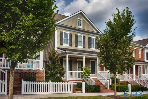 42 Pine St Nw, Huntsville, AL, 35806-4155 | Card Image