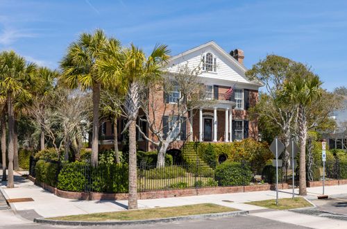 28 Murray Blvd, Charleston, SC, 29401-2350 | Card Image