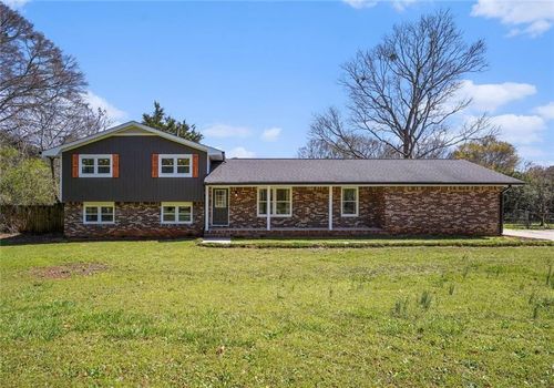 8832 Twin Oaks Dr, Jonesboro, GA, 30236-5154 | Card Image