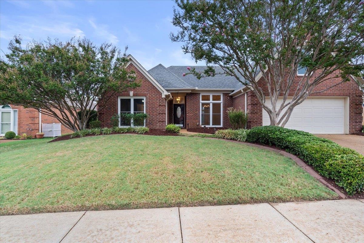 Mulligan Ln, Cordova, TN 38018