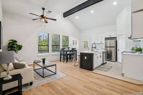 12596 Park Road 37, Lakehills, TX, 78063-6799 | Card Image