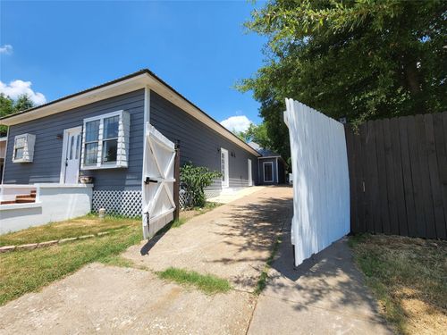 1511 W Woodard St, Denison, TX, 75020-3524 | Card Image