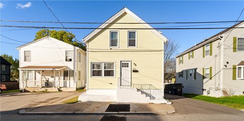 145 Sunbury St, Providence, RI, 02908-1432 | Card Image