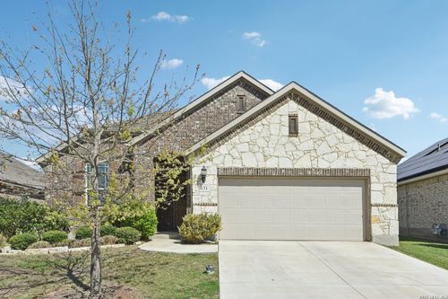 131 Dovetail St, Boerne, TX, 78006-2730 | Card Image