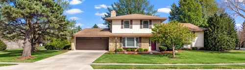 829 Mcintosh Dr, Apple Valley, MN, 55124-8922 | Card Image