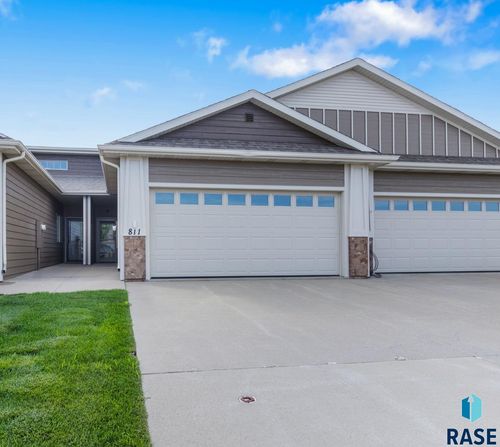 811 E El Dorado Ct, Sioux Falls, SD, 57108-8537 | Card Image