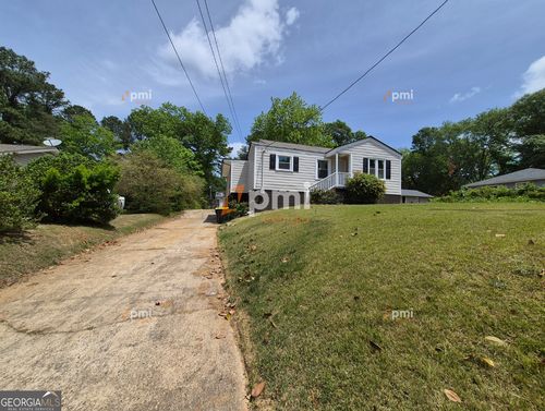 365 Elder St, Fairburn, GA, 30213-1174 | Card Image