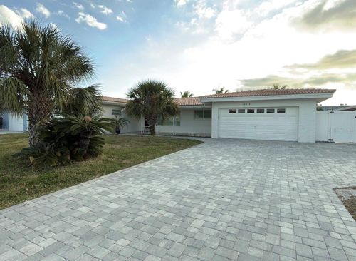 12350 4th St E, TREASURE ISLAND, FL, 33706-4429 | Card Image