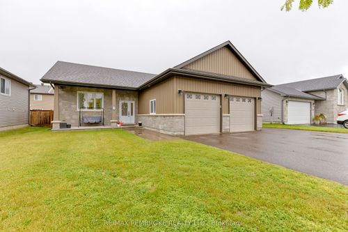 520 Gardner Cres, Petawawa, ON, K8H0C4 | Card Image